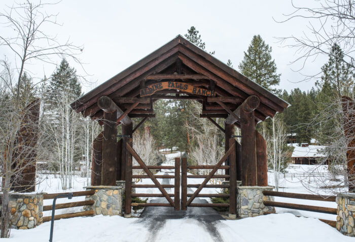 Alpine Falls Ranch Entrance